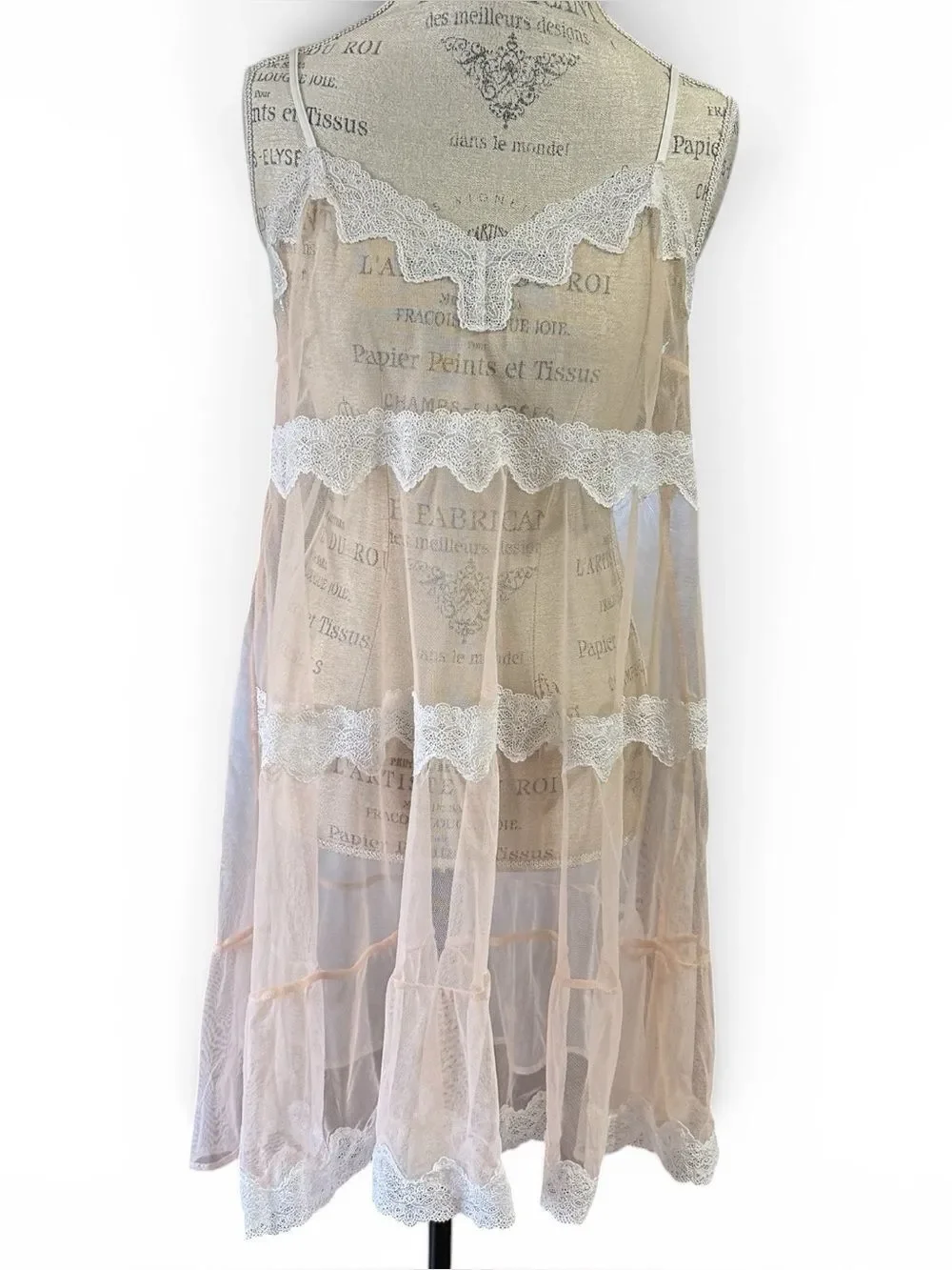 Victoria’s Secret Tiered Sheer Nightie Chemise Cream and Peach Color Large